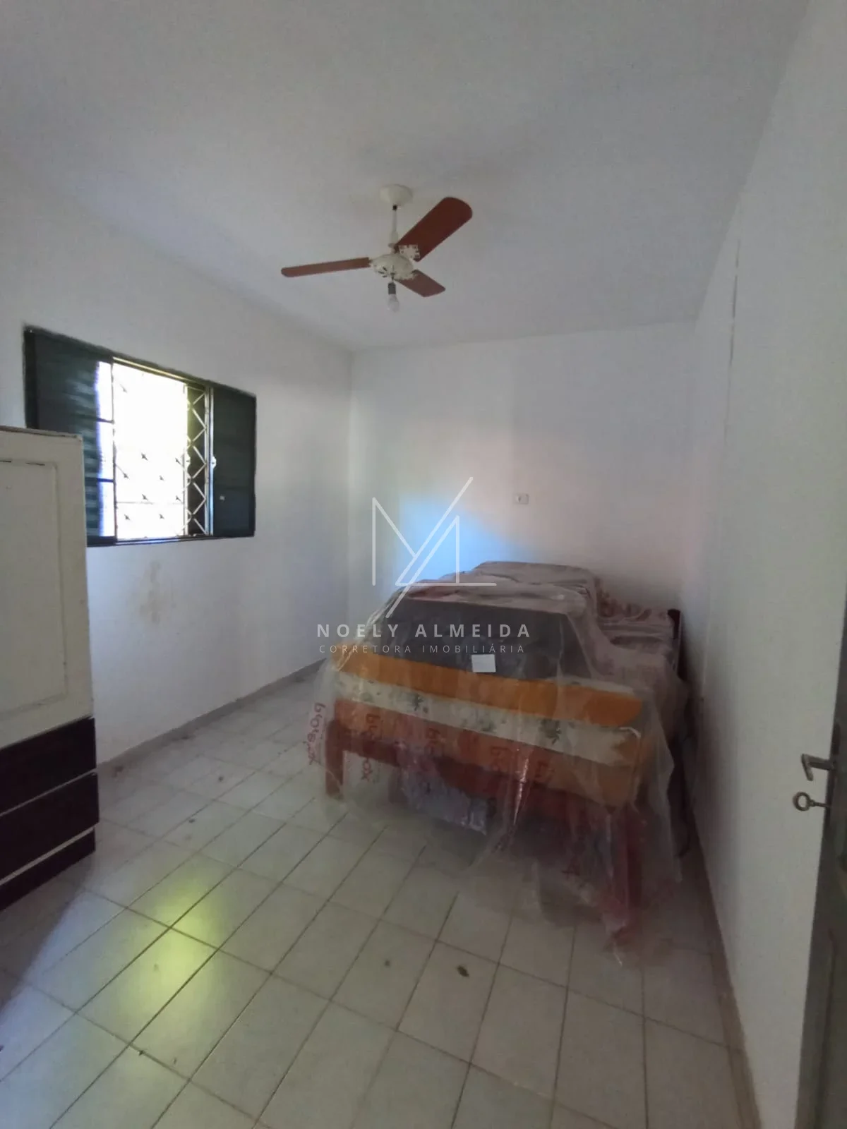 Casa a venda no centro de Presidente Epitácio. — foto 3
