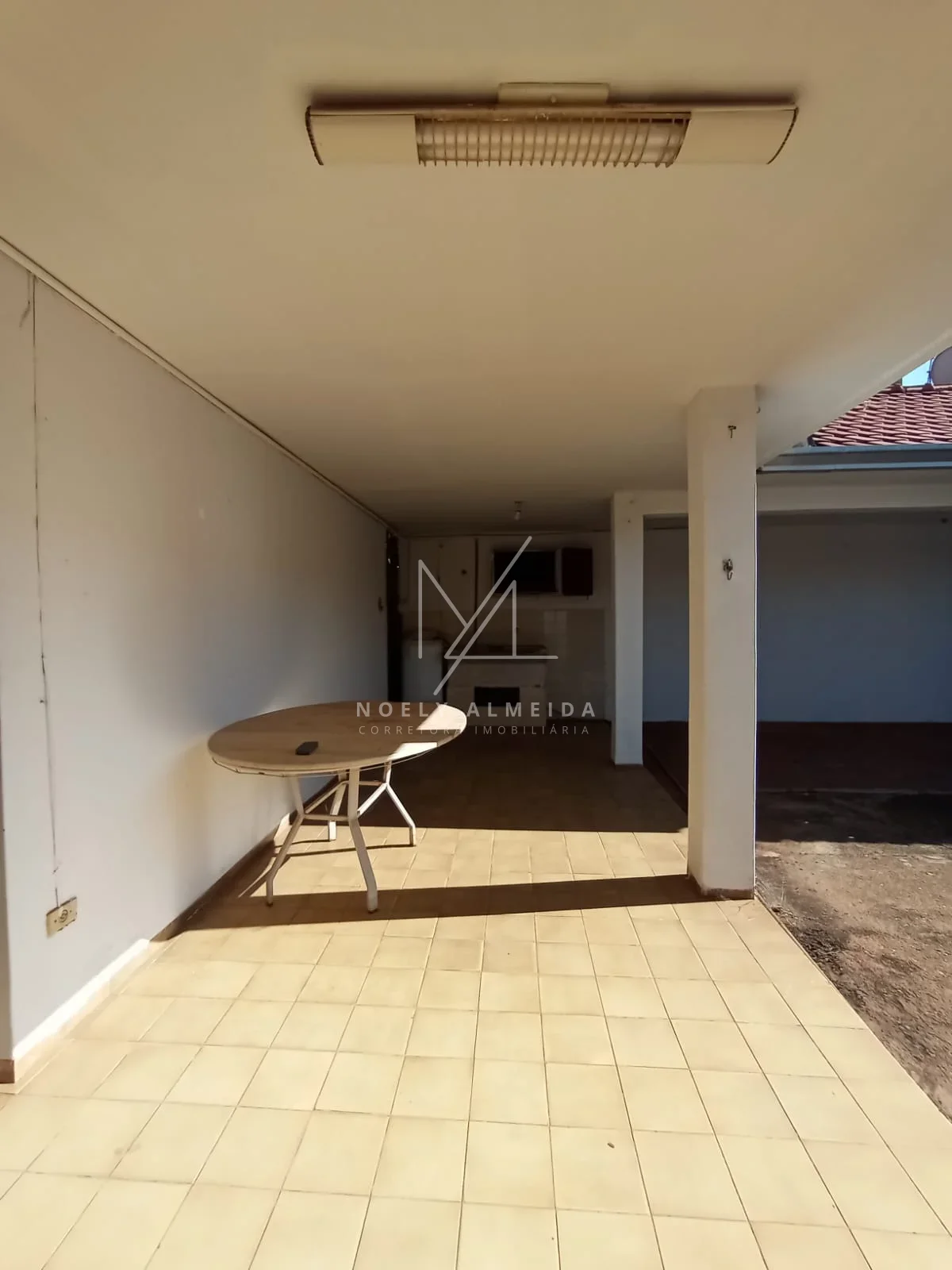 Casa a venda no centro de Presidente Epitácio. — foto 11