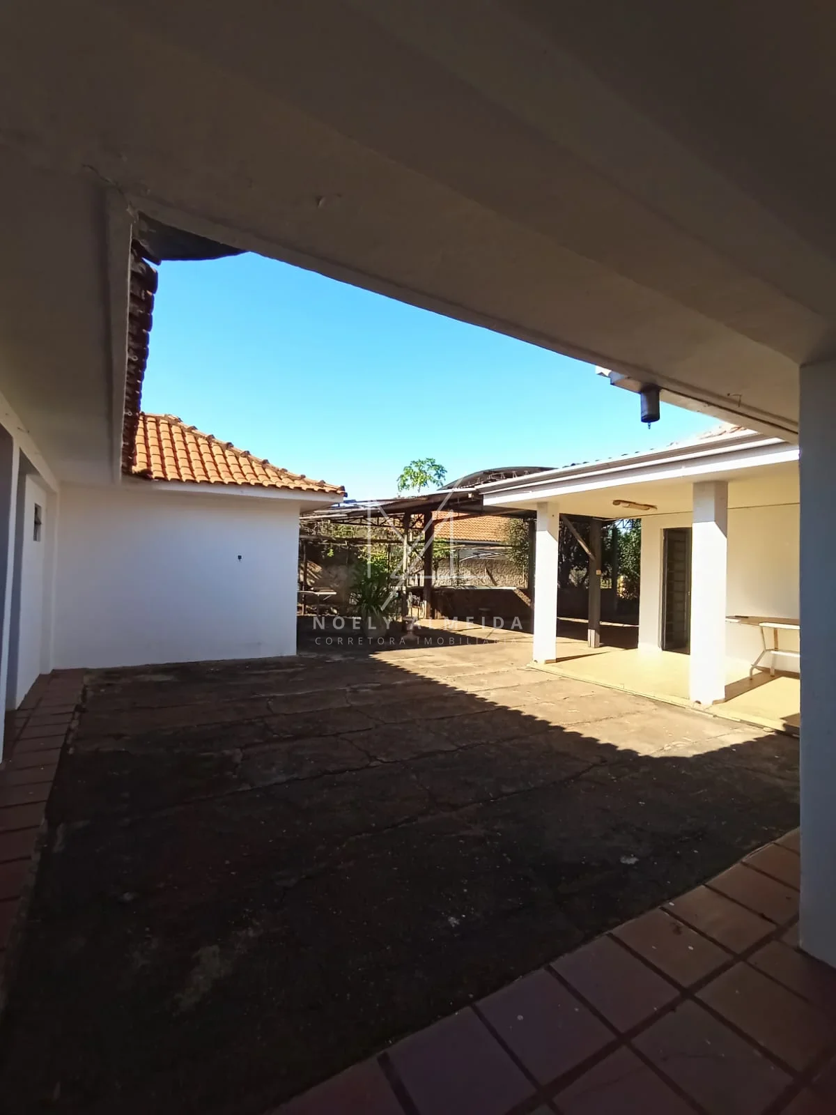 Casa a venda no centro de Presidente Epitácio. — foto 14